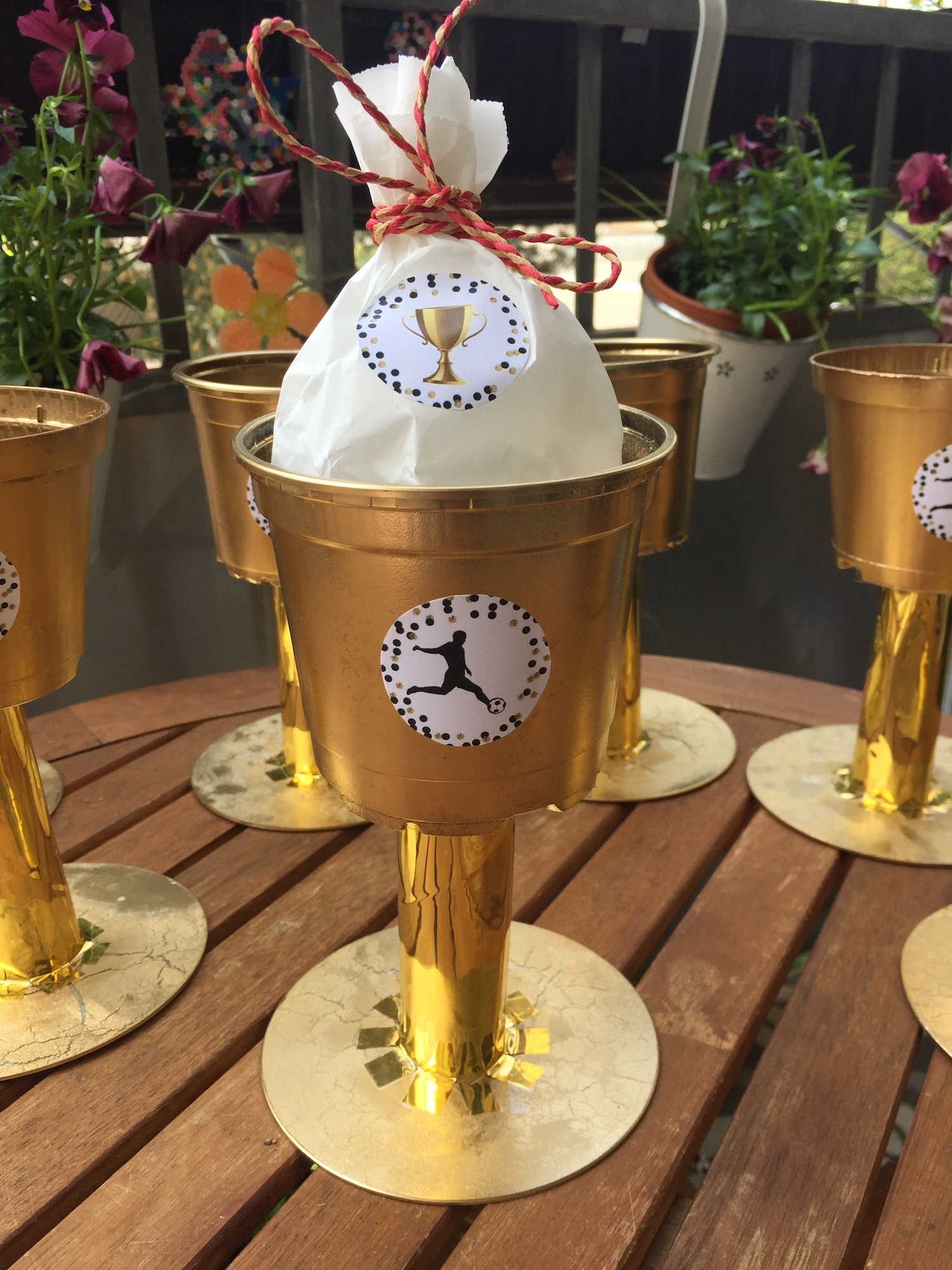 Upcycling Pokal selber machen Anleitung