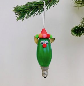 DIY Baumschmuck aus Gluehlampen, selber machen, Upcycling, Weihnachten, Elf
