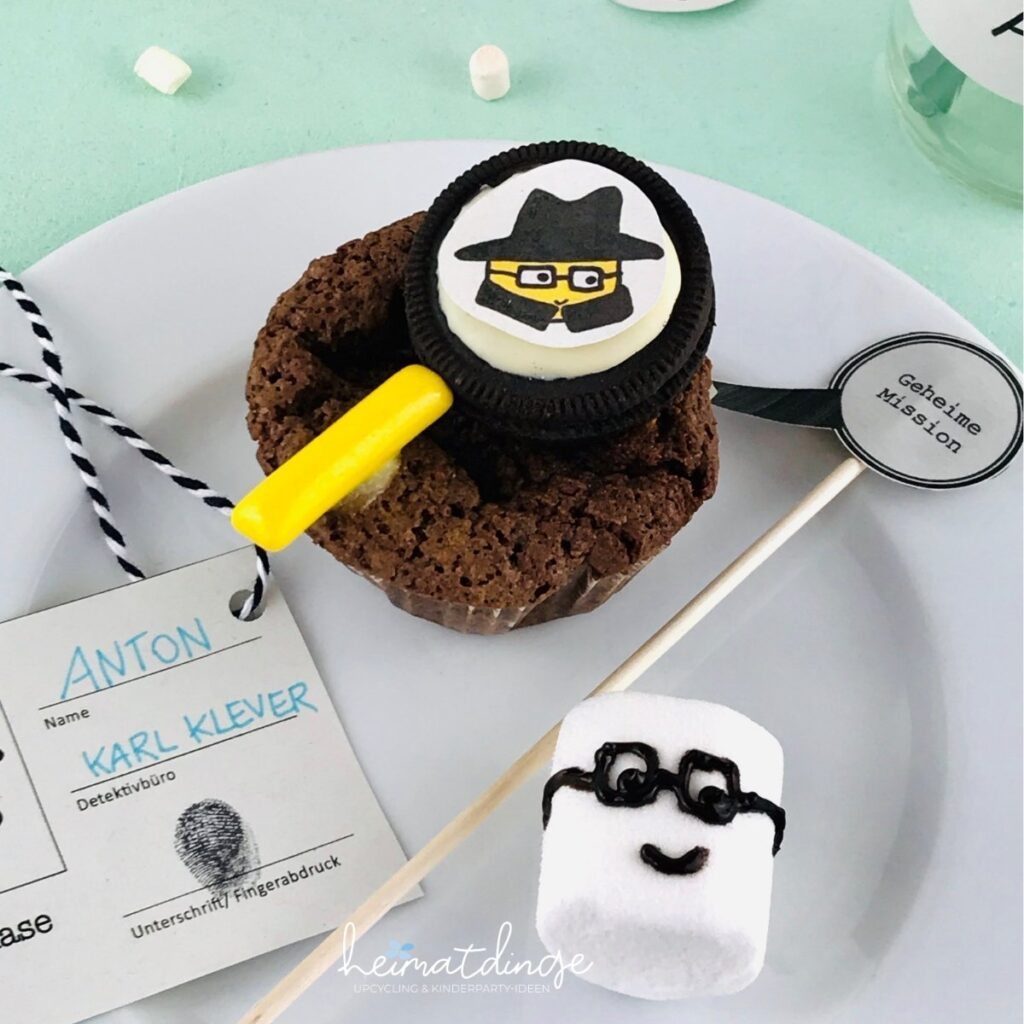 Detektiv Muffinis im Lupen Design für einen Kindergeburtstag mit Detektiv Motto