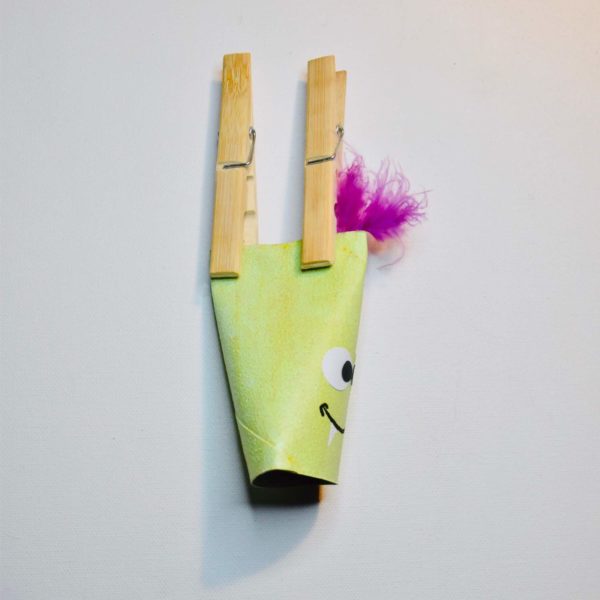  Monsterparty: Rasseln aus Klorollen basteln – Heimatdinge Illustration 