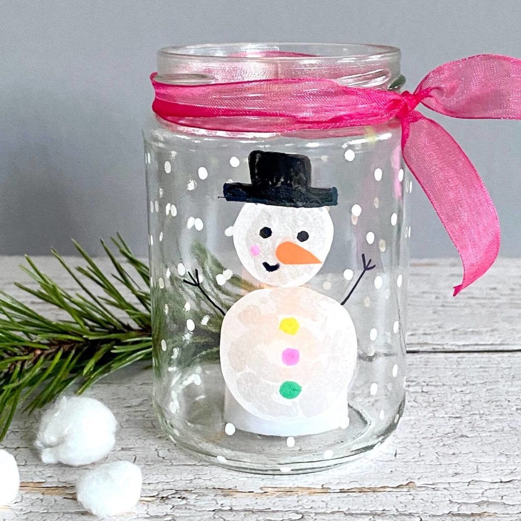 windlicht-weihnachten-selber-basteln-glas-schneemann-butterbrotpapier-kinder