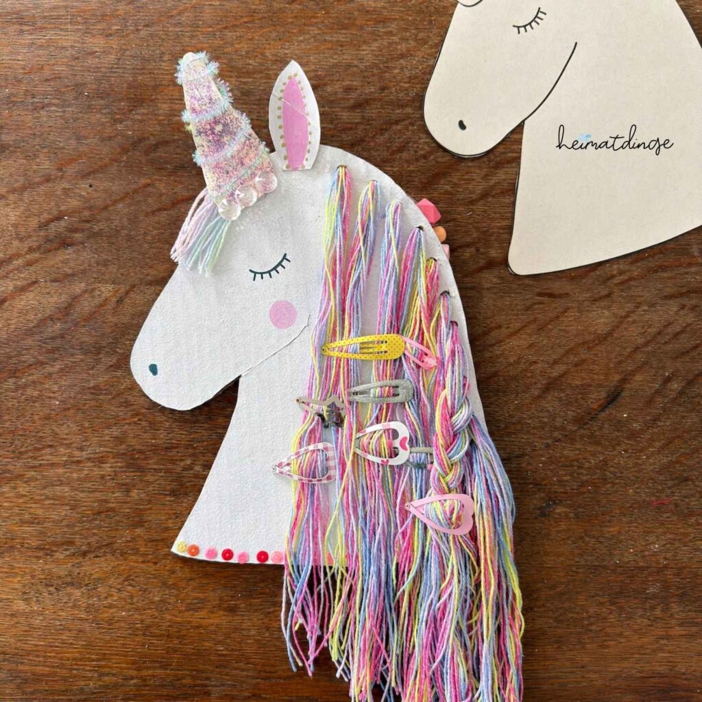 Einhorn mit Vorlage basteln leicht gemacht: Schritt-für-Schritt-Anleitung 4 Einhorn mit Vorlage basteln
