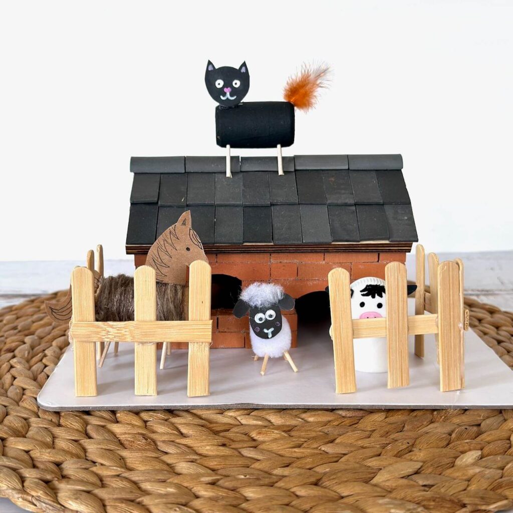 Miniatur-Steinhaus aus Steinbaukasten für Kinder bastetln und mit DIY Tieren zum Leben erwecken